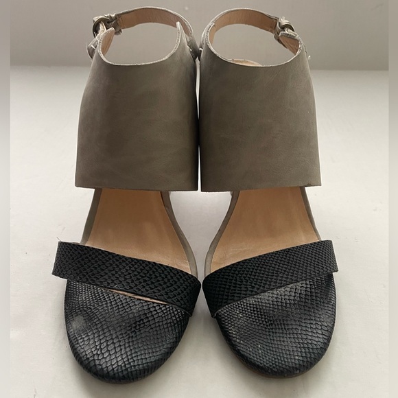 CL by Laundry Baja Sandals - Picture 3 of 9